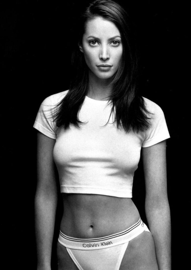 Christy Turlington pour Calvin Klein 1995