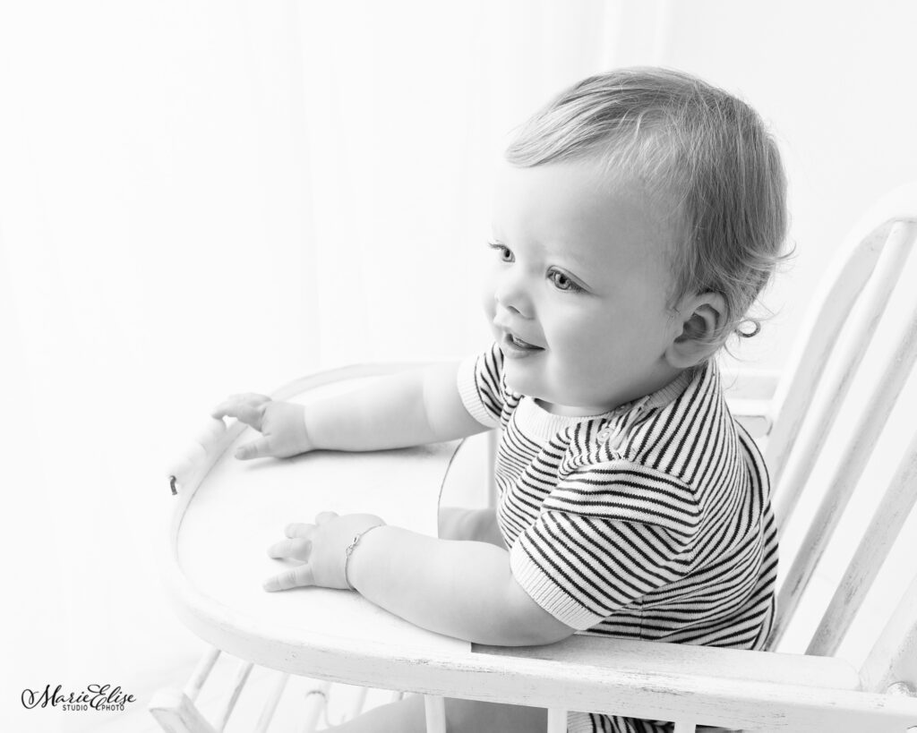 Bébé sur chaise haute vintage Lausanne